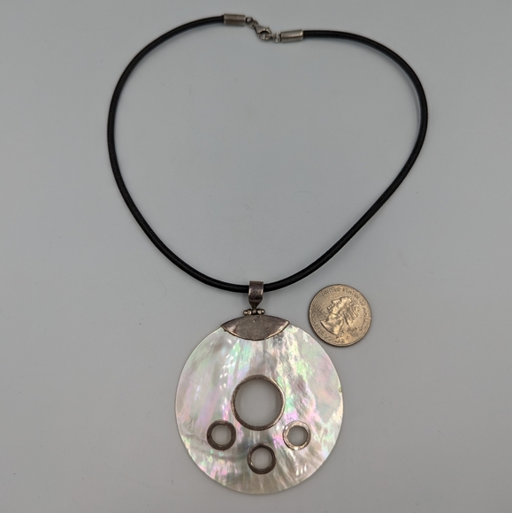 Mother Of Pearl 926 Pendant Sterling Silver On Silpada Leather Cord Vintage - Picture 7 of 12